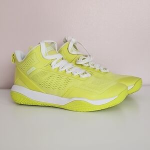 NEW Moolah Neovolt Pro Mid Highlight Tape Basketball Sneakers, 7.5